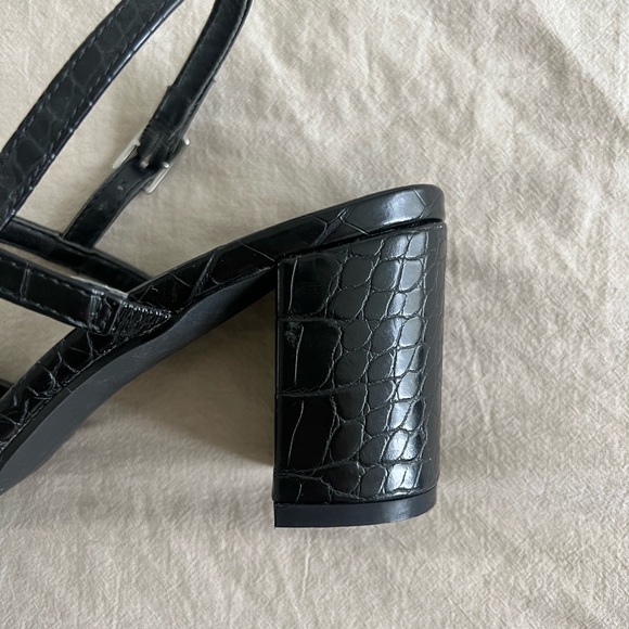 UO Strappy Heels in black croc (size 8) - Picture 4 of 11
